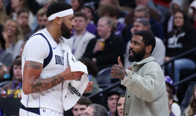 唏嘘！浓眉独行侠赛季基本结束 被交易后至今仅和欧文联手过一场