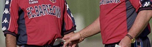 开云体育线上-穆里尼奥与范加尔西甲老照片曝光|何塞·穆里尼奥_新浪体育_新浪新闻