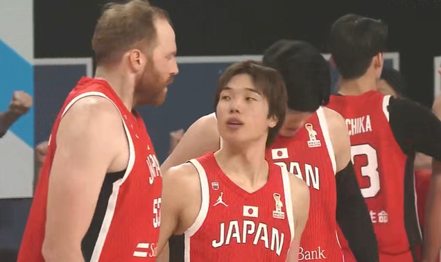 开云体育线上-遭2连败！中国男篮vs中国台北还未开打，1个喜讯传来，日本送助攻